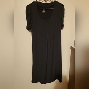 Short sleeve black dress